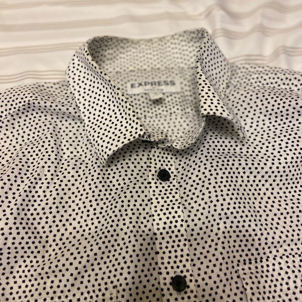 Express black-and-white pattern button down - Picture 2 of 3